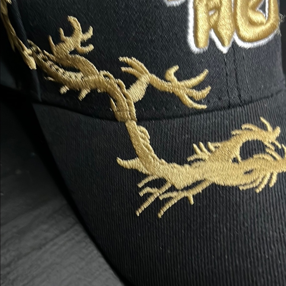 Gold Dragon Embroidery cap - Picture 5 of 13